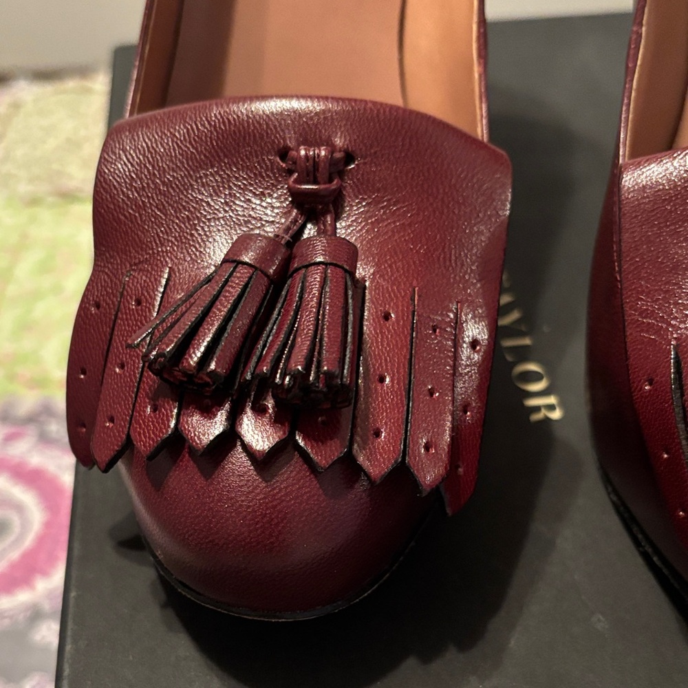 Ann Taylor Burgundy Tassel Heels - Picture 3 of 7
